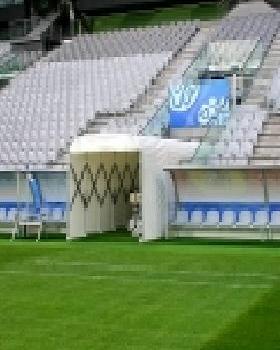 Teleskopowy tunel na stadion pikarski